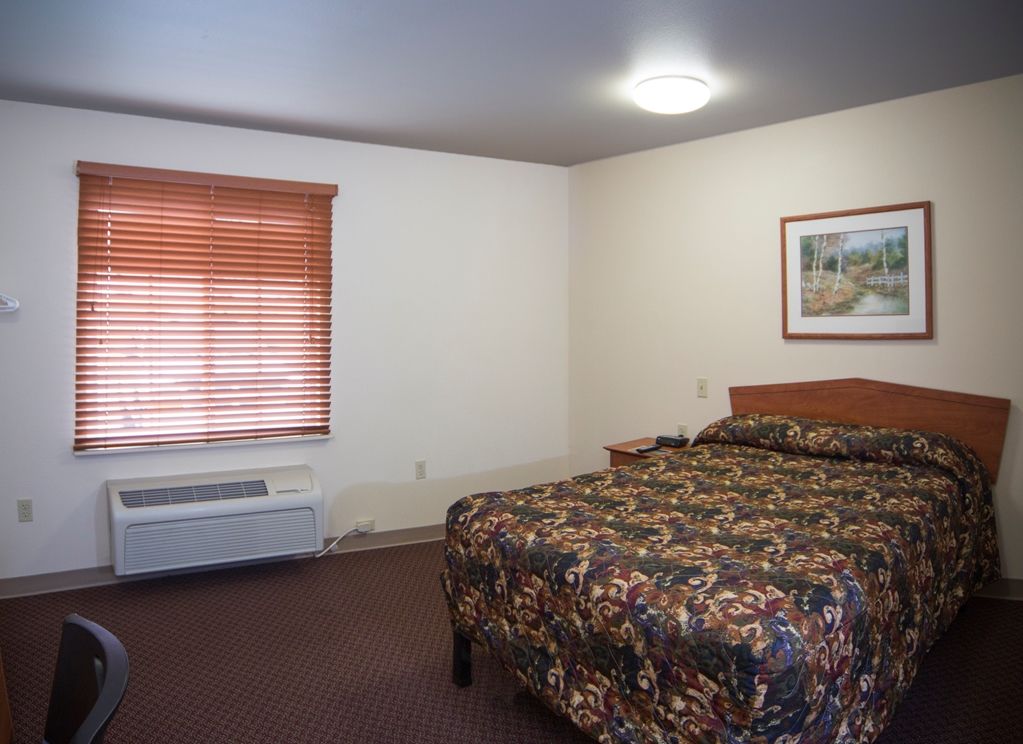 Woodspring Hotel 2*